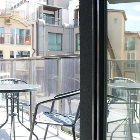 公寓 Todorovi аpartments 4 瓦爾納